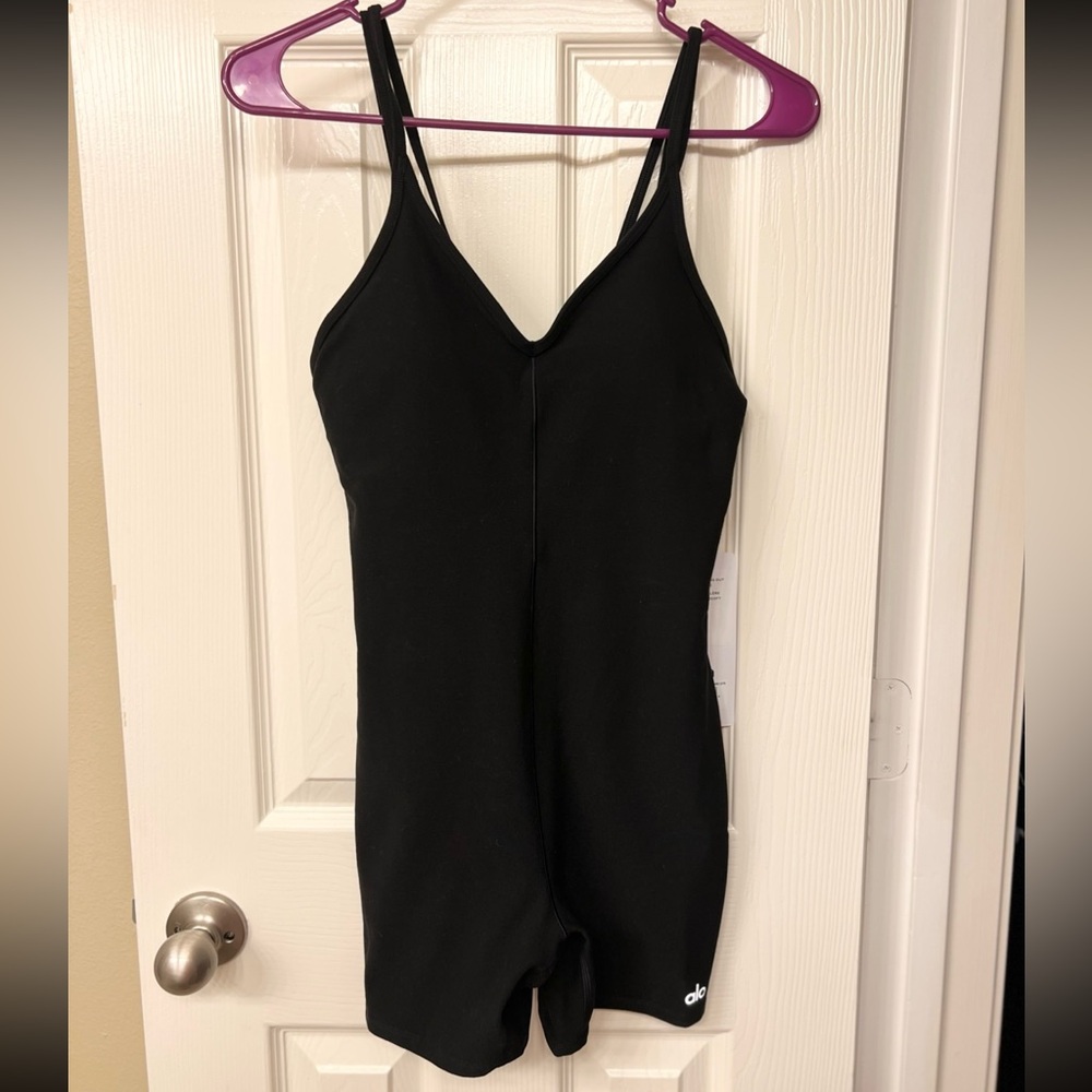 ALO yoga Alosoft Suns Out Onsie. NEW WITH TAGS, NEVER WORN. Black, size small.